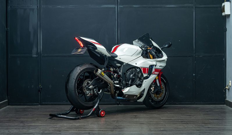 YAMAHA R1 ANNIVERSARY 60TH WORLD GP