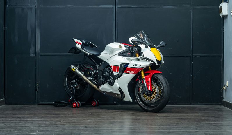 YAMAHA R1 ANNIVERSARY 60TH WORLD GP