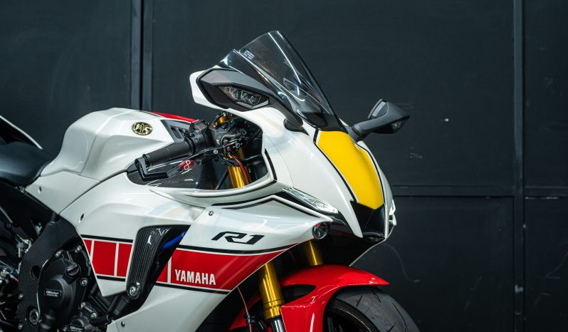 YAMAHA R1 ANNIVERSARY 60TH WORLD GP