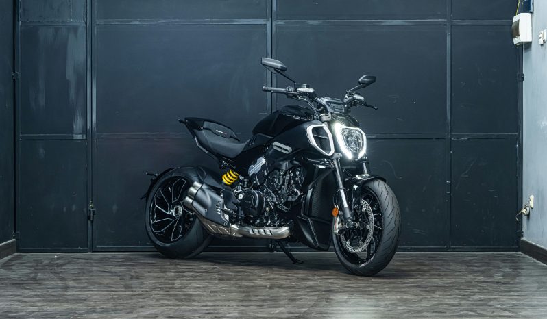 DUCATI DIAVEL V4 2023 BLACK EDITION